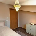 Cozy Stylish 2-bedroom Near Road, 5min To Gondola & Bars * 班斯科