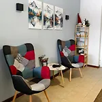 Cozy Stylish 2-bedroom Near Road, 5min To Gondola & Bars Apartment