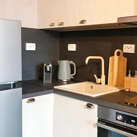 Apartment Cozy Stylish 2-bedroom Near Road, 5min To Gondola & Bars