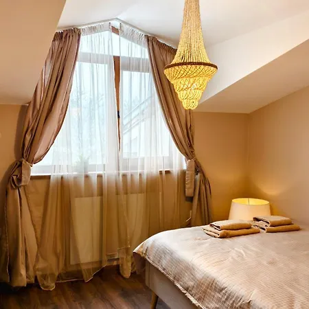 Apartment Cozy Stylish 2-bedroom Near Road, 5min To Gondola & Bars