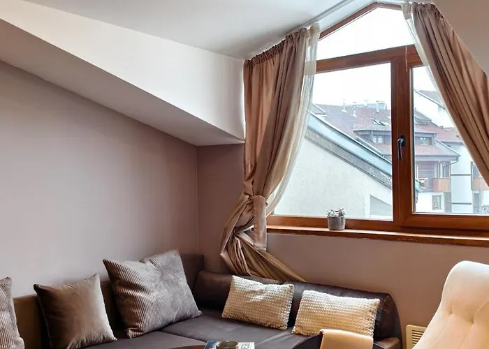 Cozy Stylish 2-bedroom Near Road, 5min To Gondola & Bars Apartment Bansko