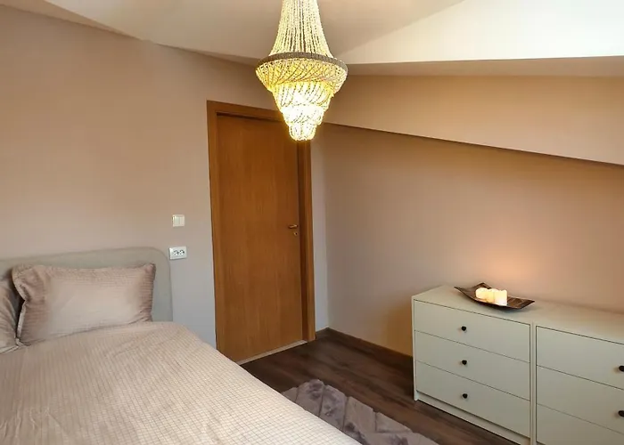 Cozy Stylish 2-bedroom Near Road, 5min To Gondola & Bars * Bansko