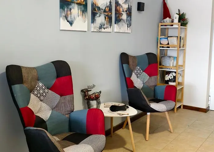 Cozy Stylish 2-bedroom Near Road, 5min To Gondola & Bars Apartment